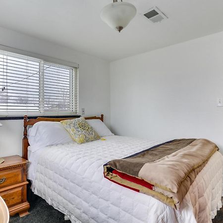 Dog-Friendly Denver Apartment With Shared Yard! ภายนอก รูปภาพ