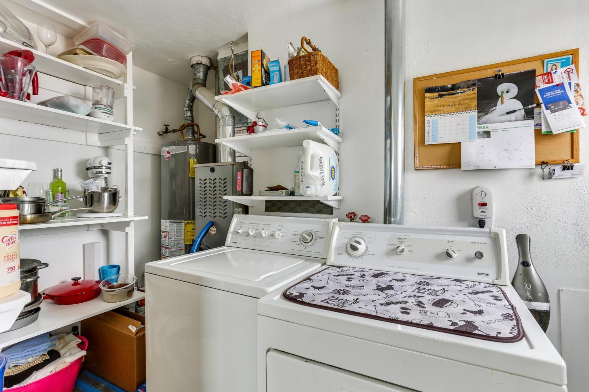 Dog-Friendly Denver Apartment With Shared Yard! ภายนอก รูปภาพ